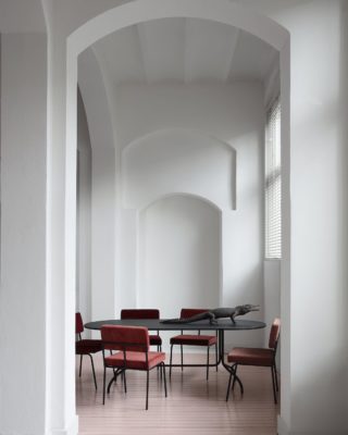 Enten specificatie Op tijd FEST Amsterdam Monday Eetkamerstoel | bekijk nog meer meubels en lampen |  Cafedeco
